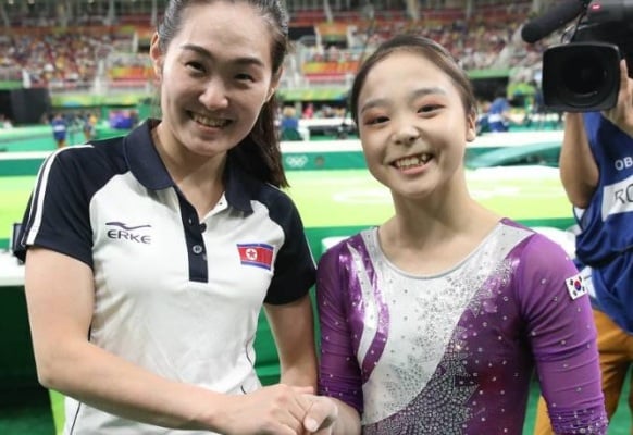  Atlet Korea Utara dan Selatan Ini Akrab di Olimpiade