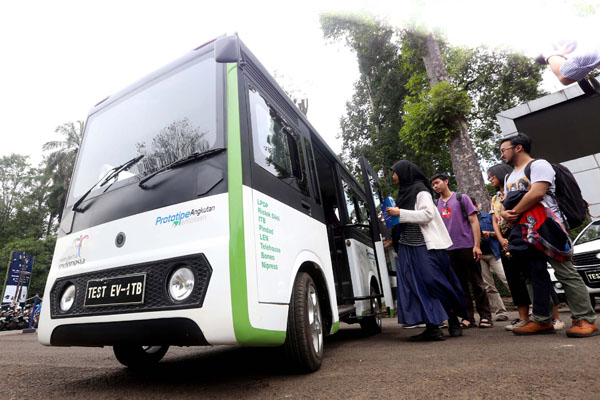  FOTO: Prototipe Kendaraan Listrik Dipamerkan di Kampus ITB