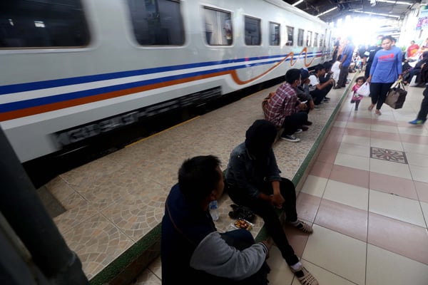  FOTO: Semester I/2016: Jumlah Penumpang Kereta Api Meningkat 9,58%