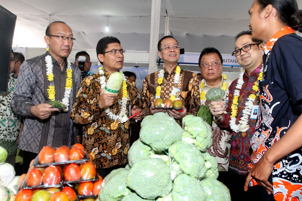  FOTO: Dukung Pencetakan 100.000 Wirausaha Baru, Bank BJB Gelar Bazaar Merdeka