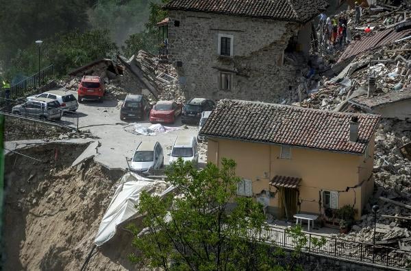  Korban Tewas Akibat Gempa Italia Capai 292