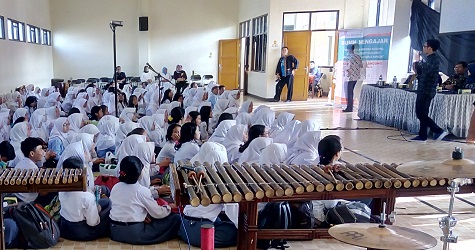  Bio Farma Tularkan Ilmu Tata Kelola Keuangan ke Siswa SMKN 1 Bandung