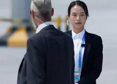  Inikah Sosok Pengawal Tercantik Yang Gemparkan G20?