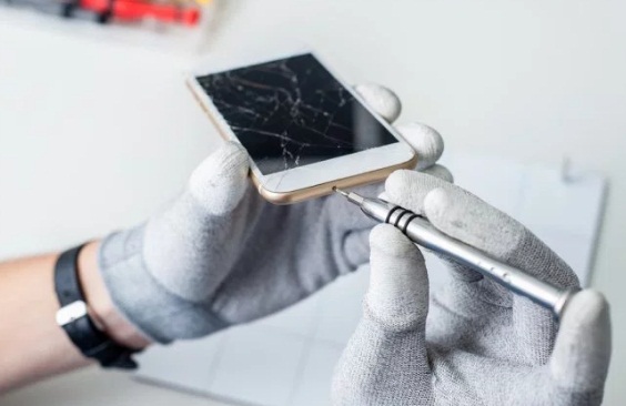  Ada Diskon, Biaya Ganti Layar iPhone Kini Hanya Rp379.000