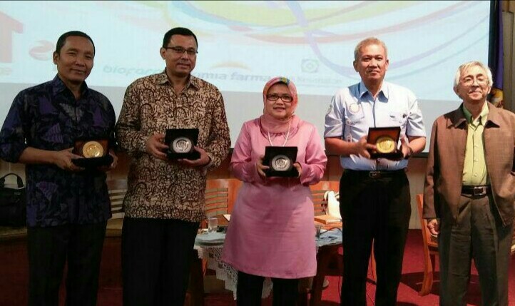  UNPAD  BUMN Centre of Excellence Akselerasi Kemandirian Farmasi