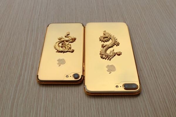  iPhone 7 Berlapis Emas & Berhias Berlian Dijual Rp52 Juta, Berminat?