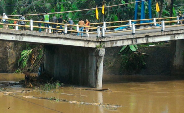  Sekda Jabar Pastikan Jembatan Sementara Banjar-Jateng Dipasang Hari Ini