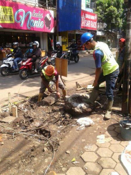  PLN Minta Pemkot Hati-Hati Gali Trotoar