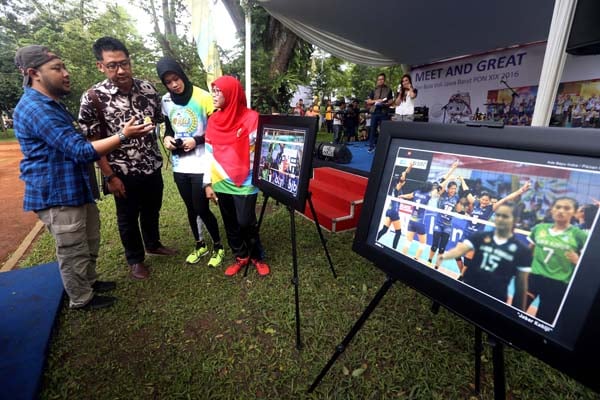  FOTO: Pameran Foto dan Pertandingan Eksebisi Meriahkan Meet & Greet Tim Bola Voli Jabar PON XIX/2016