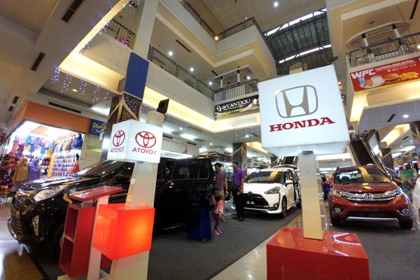  FOTO: September 2016, Penjualan Mobil Menurun 3% Capai 93.136 Unit