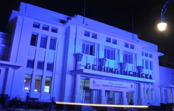  PBB Ulang Tahun ke-70, Gedung Sate dan Gedung Merdeka Berubah Jadi Biru