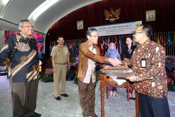  FOTO: Sarasehan Hari Listrik Nasional ke-71: PLN Siap Layani Kawasan Industri Baru