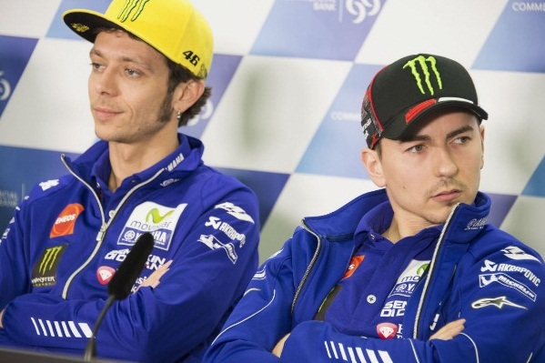  Bisa Finis Depan Lorenzo, Valentino Rossi Puas Dengan MotoGP Musim 2016