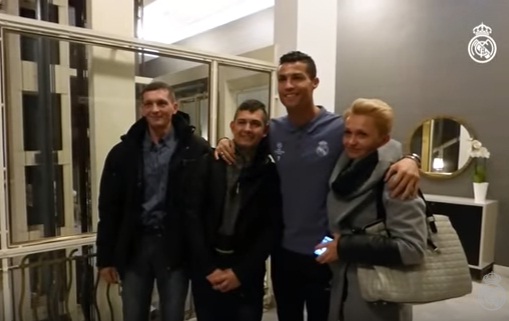  VIDEO: Ronaldo ke Warsawa Temui Remaja Yang Terbangun Dari Koma Berkat Golnya