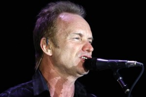  Sting Gelar Konser di Paris