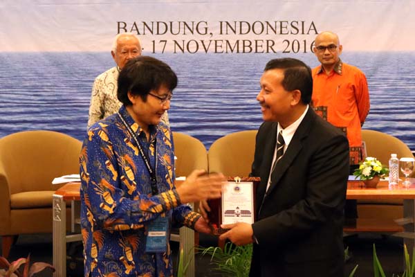  FOTO: Sekda Jabar Iwa Karniwa Jadi Pembicara di Seminar Membahas Potensi Konflik Laut Cina Selatan