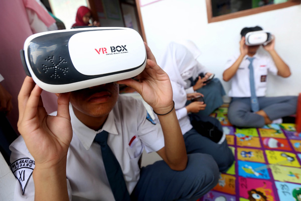  FOTO: Tren Perangkat Virtual Reality Semakin Pesat