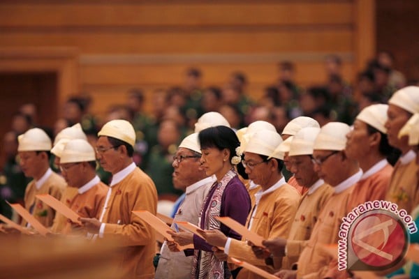  Takut Didemo Rohingya, Aung San Suu Kyi Batal ke Indonesia