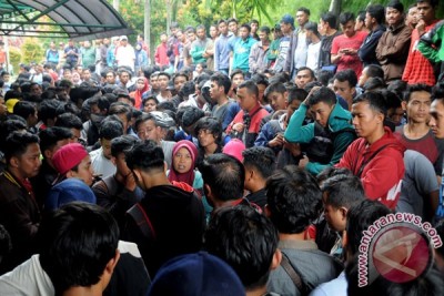  INDONESIA VS VIETNAM: Tanpa Tiket Dilarang Masuk Area Stadion Pakansari