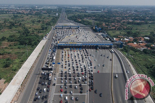  Tol Jakarta-Cikampek Terapkan Contra Flow Pada Libur Panjang