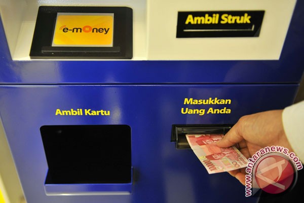  BJB & Mandiri Gencarkan Penggunaan E-money\"