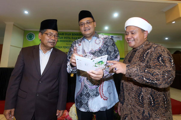  FOTO: MUI & AXA Mandiri Akhiri Edukasi Asuransi Syariah di Bandung