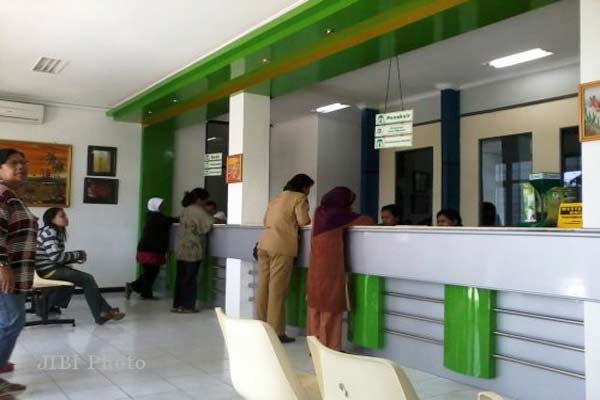  Kantor OJK Malang Mendorong Pegadaian Ilegal Ajukan Pendaftaran