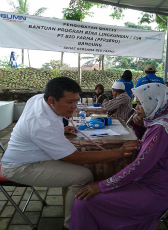 Bio Farma Berikan Pengobatan Gratis di Kampung Kokol Tasikmalaya