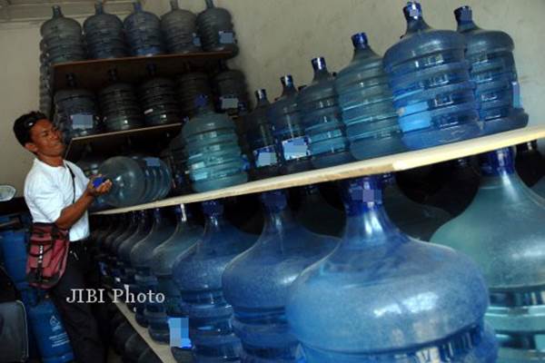  Air Minum Kemasan Berisi Jentik Nyamuk dan Lumut Sering Ditemukan di Daerah Ini