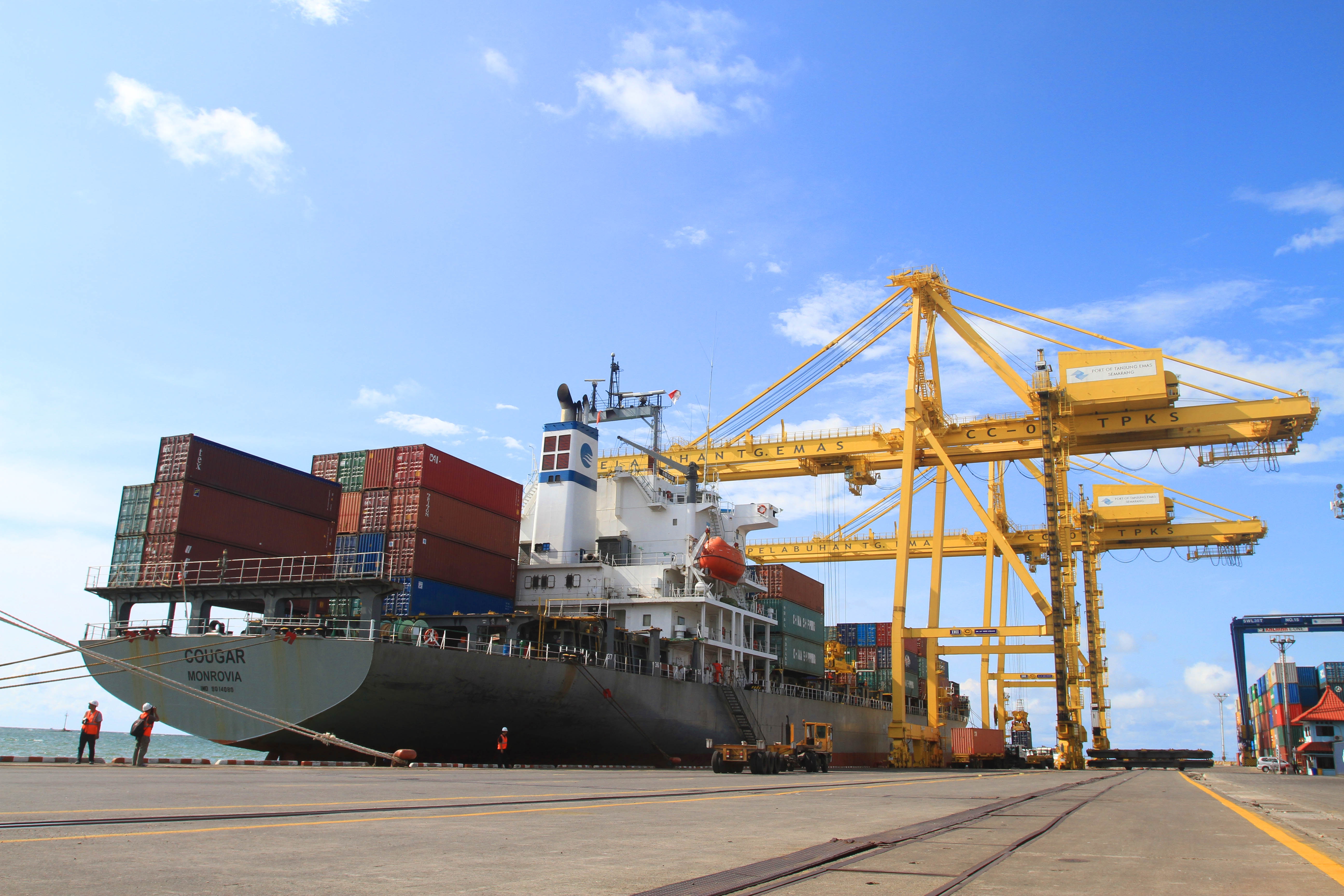  TPKS Targetkan Volume Bongkat Muat 650.000 Teus 2017