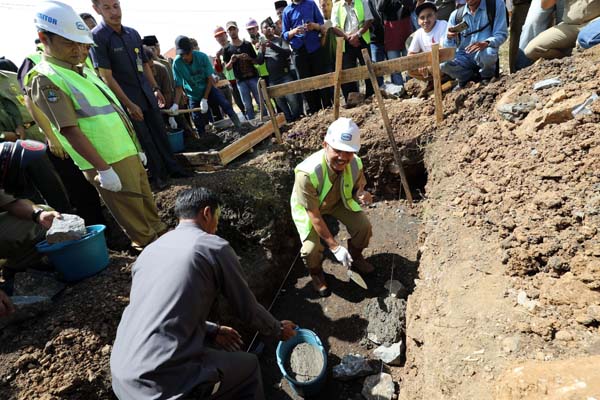  FOTO: 2 Masjid Direlokasi, Tol Soroja Rampung Akhir Maret