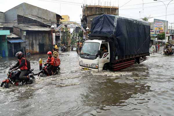  Banjir di Kawasan Pasuruan Mulai Surut
