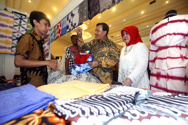  FOTO: Pameran Legenda Batik Nusantara 2017 di Graha Manggala Siliwangi Dongkrak Pasar Perajin Lokal