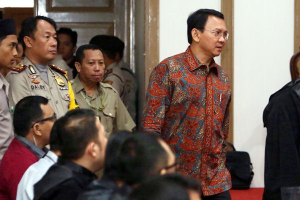  DUGAAN PENISTAAN AGAMA: Begini Cara MUI Kaji Video Ahok