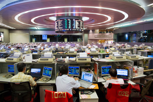  BURSA HONG KONG 2 Februari: Volume Perdagangan Rendah, Hang Seng Melemah Hari Ketiga