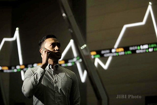  BURSA SAHAM SESI I, Analis: Kenaikan Harga Komoditas Positifkan IHSG