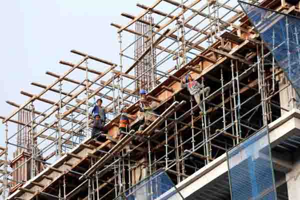  Survei Bloomberg, Konsensus PDB Kuartal IV/2016 di Angka 5%