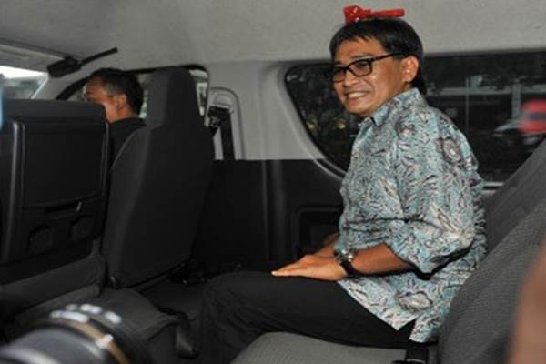  DUGAAN KORUPSI HAMBALANG: Choel Mallarangeng, Saya Siap Ditahan