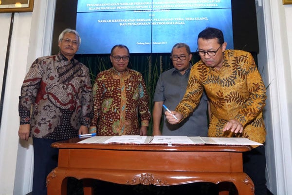  FOTO: Bank BJB, BPJS Ketenagakerjaan dan Pemprov Jabar Jalin Kerjasama Layanan Klaim Pensiun TKI Korsel