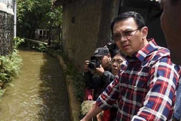  Ahok akan Normalisasi Tegal Alur