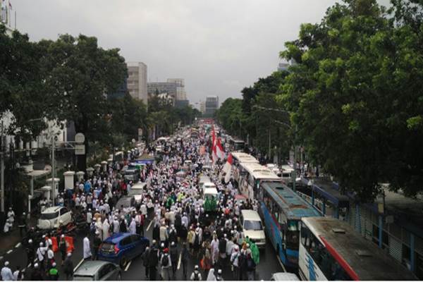  AKSI 112: Ba\'da Dzuhur Massa Padati Jalan Merdeka Barat, Pulang ke Rumah Masing Masing