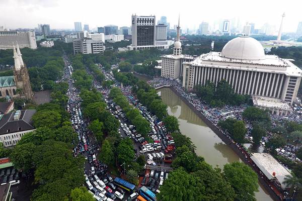  AKSI 112: Diwarnai Desakan Penangkapan Ahok