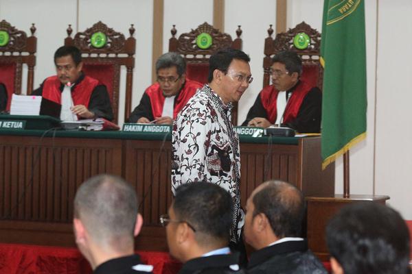  Kuasa Hukum Ahok Persoalkan Saksi Ahli dari MUI