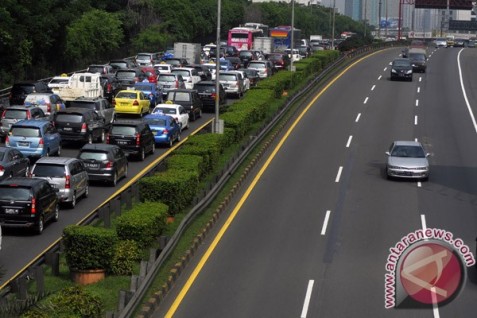  Contraflow Cawang-Semanggi: 3.100 Kendaraan Lalui Jalur Ini di Hari Pertama