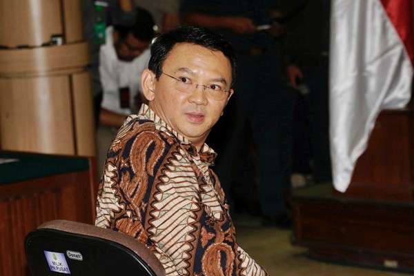  Kembali Ngantor di Balai Kota,  Ahok Dijemput Transjakarta Vintage