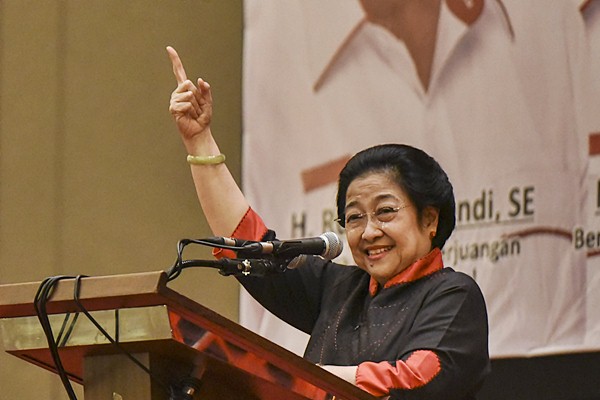 QUICK COUNT PILGUB DKI 2017: Megawati Soekarnoputri dan Keluarga Mencoblos di Kebagusan