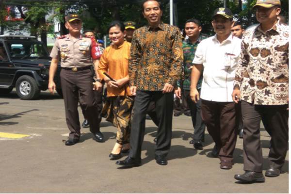  QUICK COUNT PILGUB DKI 2017: Presiden Jokowi Mencoblos di TPS 4