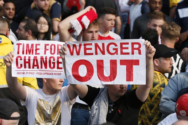  Arsenal Dihajar 1-5, Wenger Kembali Diminta Lengser