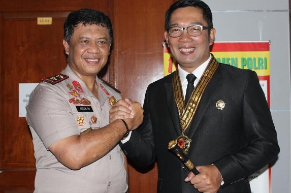  Raih Penghargaan Honorary Police, Emil: Dari Dulu Ingin Jadi Polisi