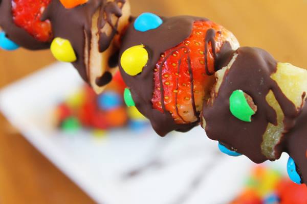  Buah Tropis yang Cocok Dikombinasikan dengan Cokelat